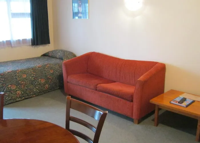Blue Dolphin Motel