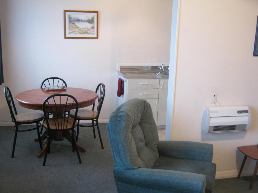 Blue Dolphin Timaru