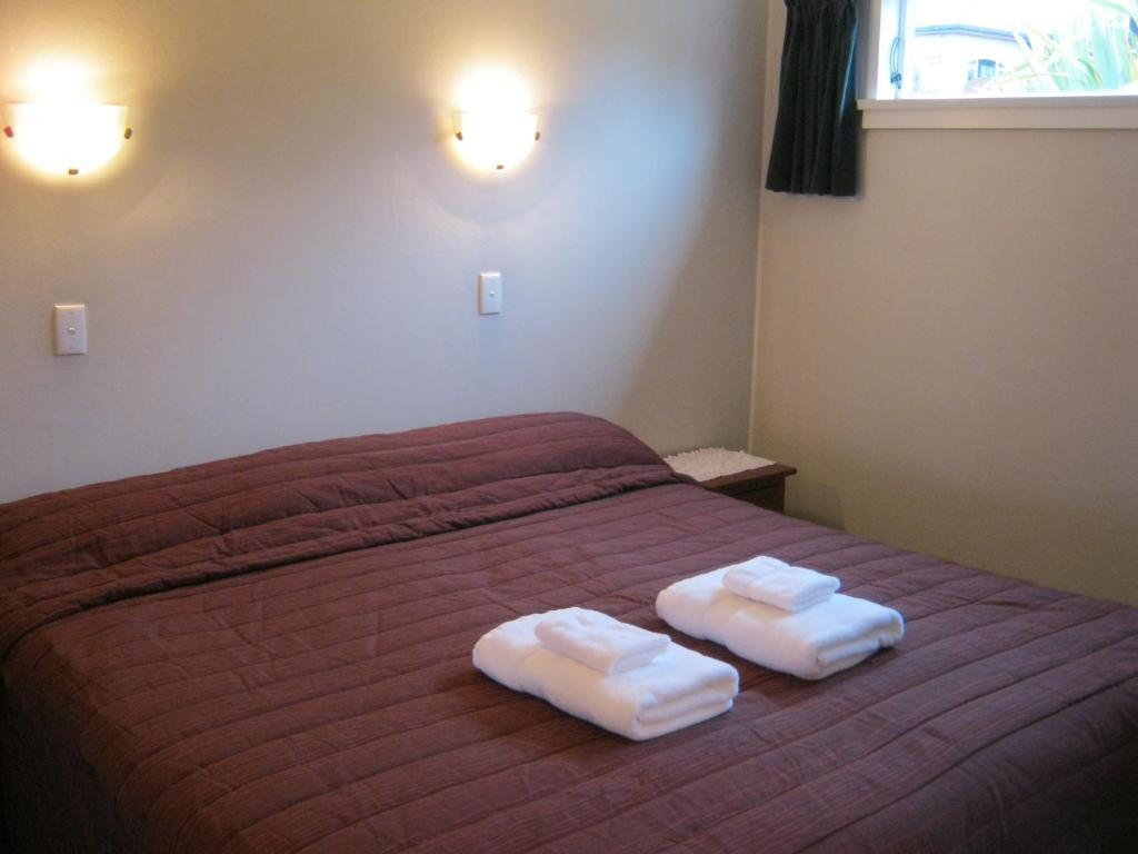Blue Dolphin Motel 3*