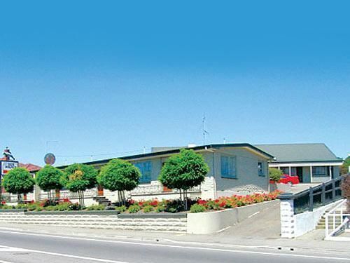 Blue Dolphin 3* Timaru